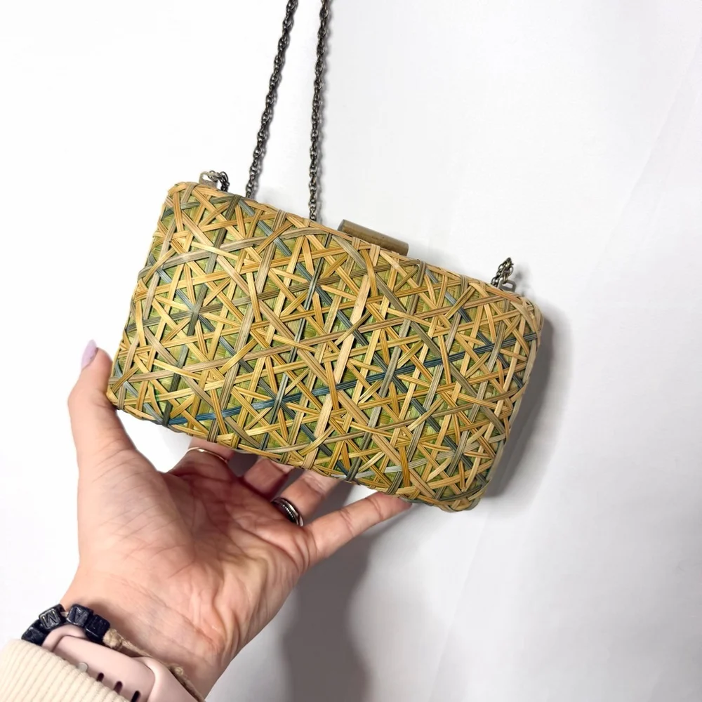 Serpui Marie Green Beige Straw Woven Clutch One Size